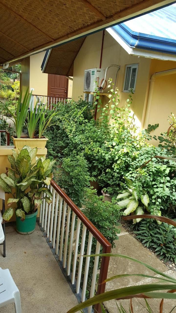 Blue Lagoon Inn & Suites Puerto Princesa Exterior photo