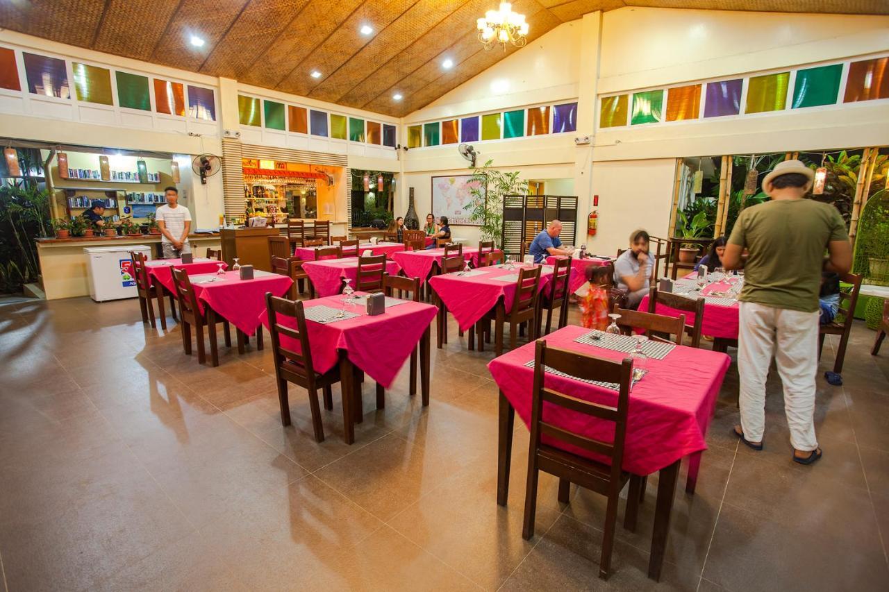 Blue Lagoon Inn & Suites Puerto Princesa Exterior photo